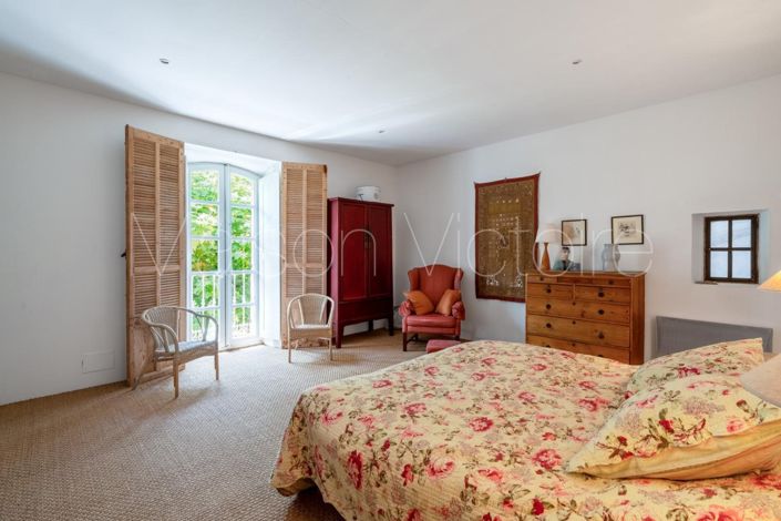 Image No.17-5 Bed House for sale