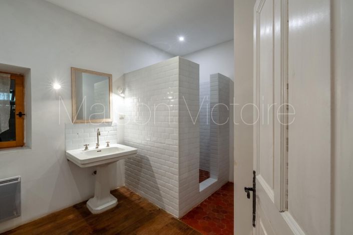 Image No.23-5 Bed House for sale