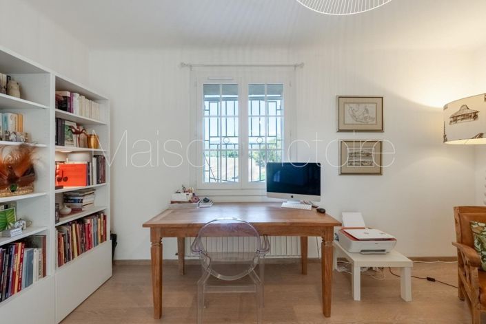 Image No.12-4 Bed House for sale