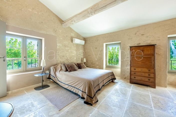 Image No.19-5 Bed House for sale