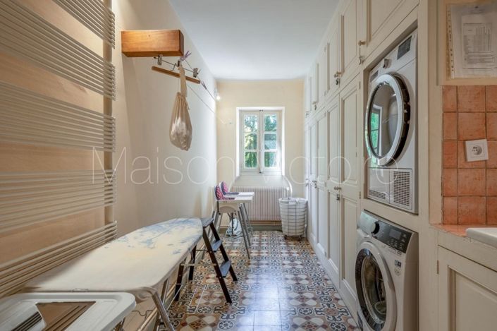 Image No.24-7 Bed House for sale