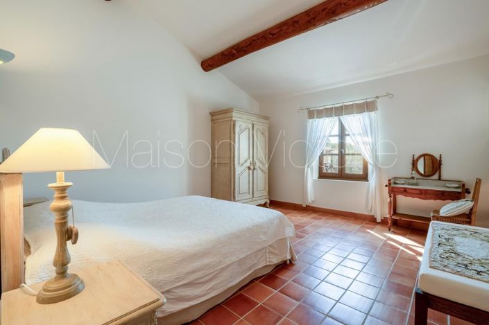 Image No.22-4 Bed House for sale