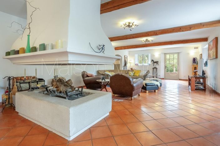 Image No.16-5 Bed House for sale