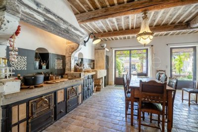 1 - Mollégès, Maison