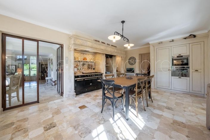 Image No.17-5 Bed House for sale