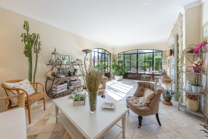 Image No.18-5 Bed House for sale