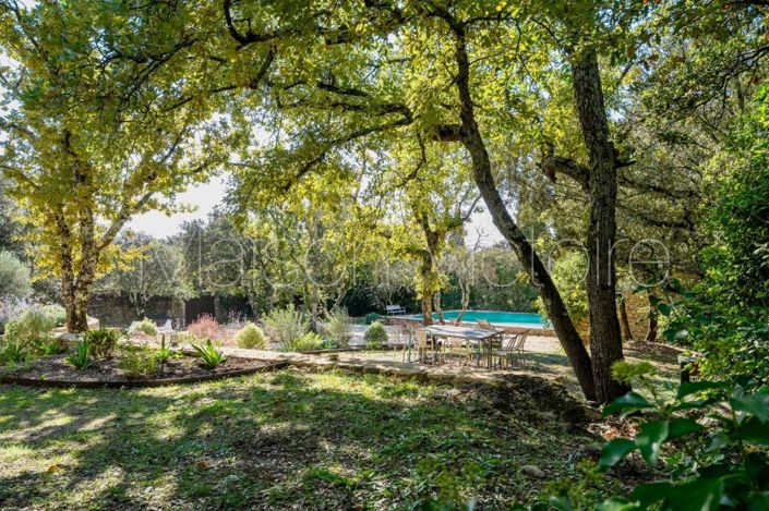 Image No.2-Maison de 3 chambres à vendre à Gordes