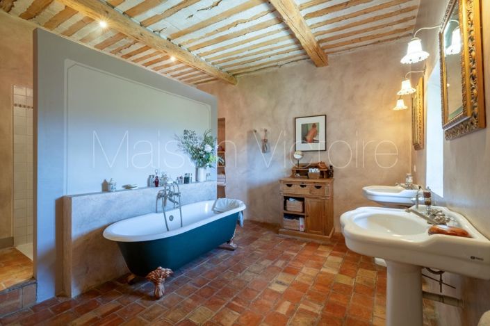 Image No.17-5 Bed House for sale