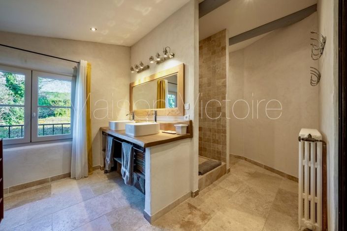 Image No.21-6 Bed House for sale