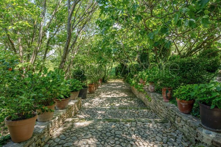 Image No.5-9 Bed House for sale