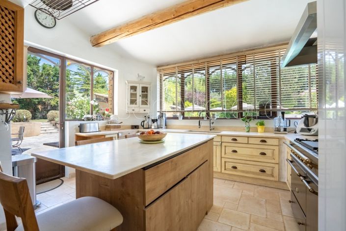 Image No.9-7 Bed House for sale