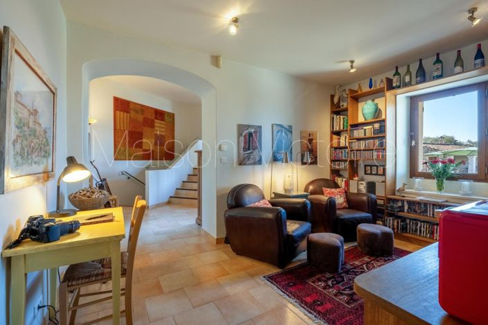 Image No.17-4 Bed House for sale