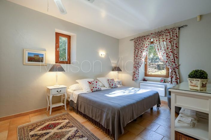 Image No.20-4 Bed House for sale