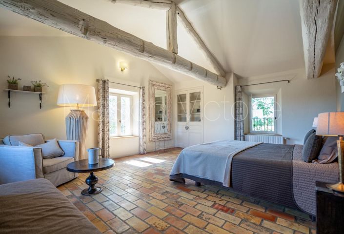 Image No.12-8 Bed House for sale