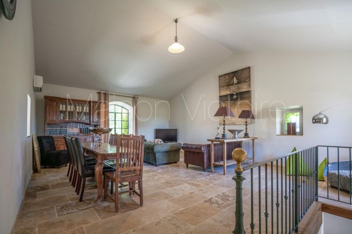 Image No.16-8 Bed House for sale