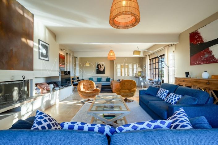 Image No.7-8 Bed House for sale