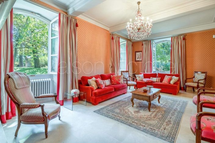 Image No.16-6 Bed House for sale