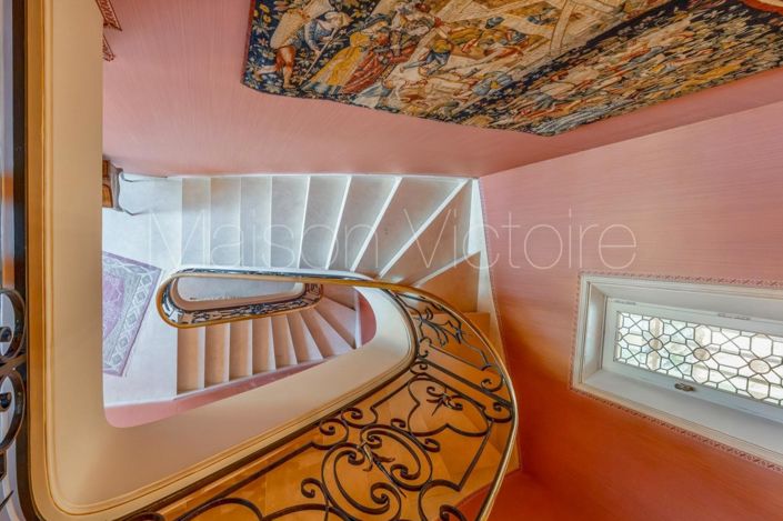 Image No.21-6 Bed House for sale