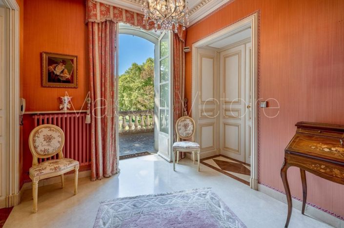 Image No.26-6 Bed House for sale