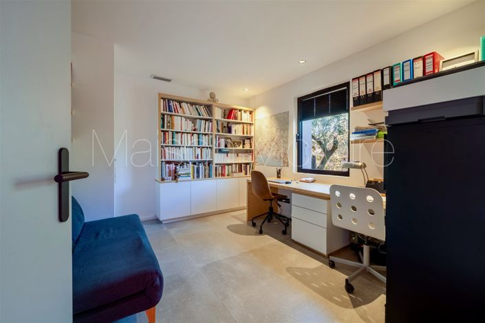 Image No.19-2 Bed House for sale