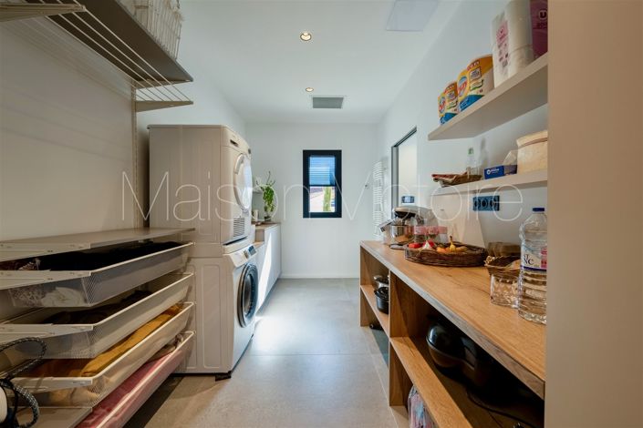 Image No.20-2 Bed House for sale