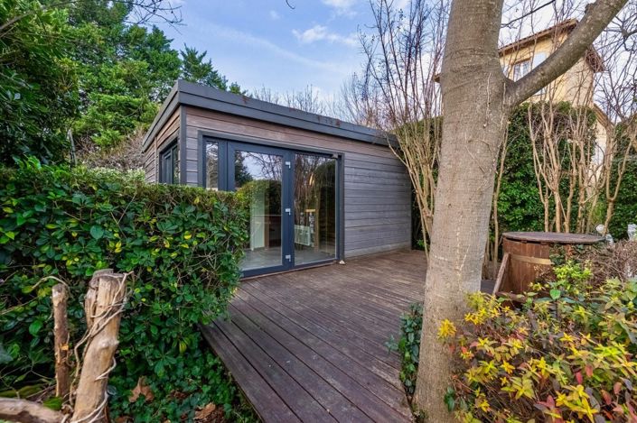 Image No.23-10 Bed House for sale