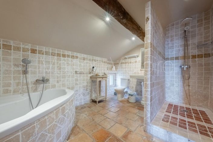 Image No.26-10 Bed House for sale