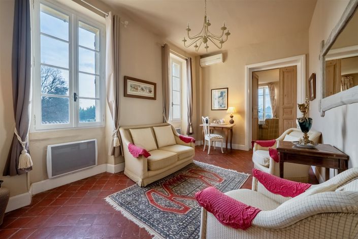 Image No.29-10 Bed House for sale