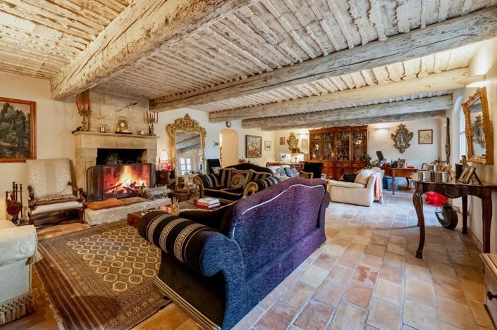 Image No.8-10 Bed House for sale