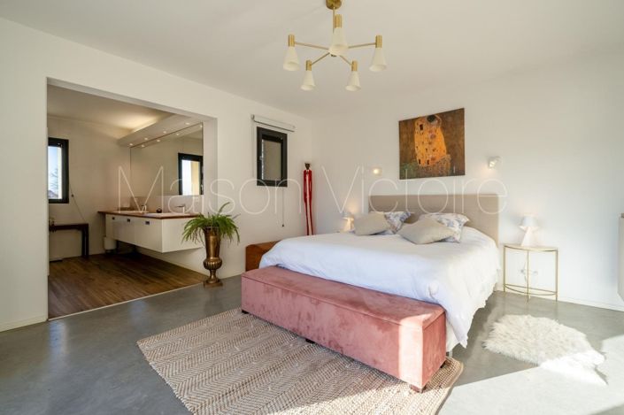 Image No.14-4 Bed House for sale