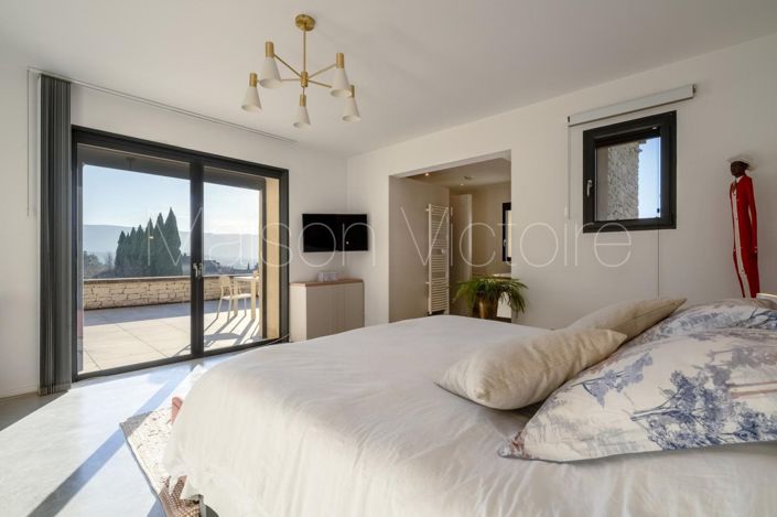 Image No.16-4 Bed House for sale