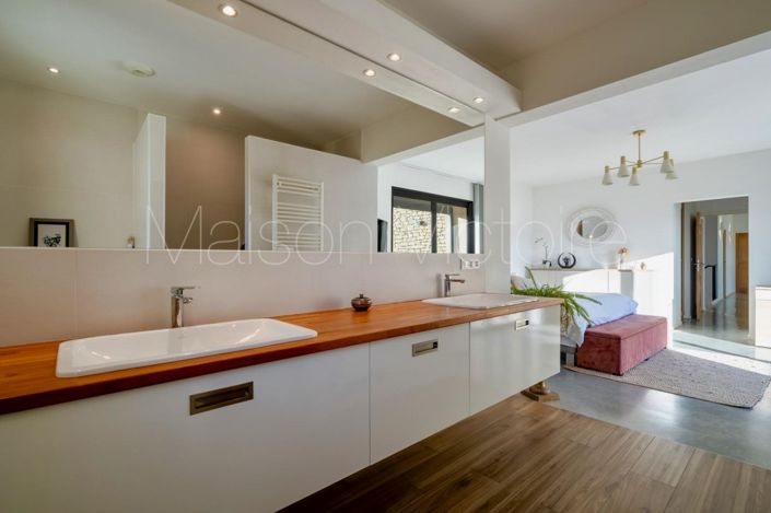 Image No.18-4 Bed House for sale