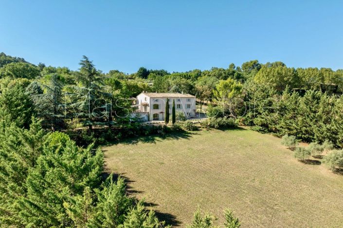 Image No.9-5 Bed House for sale