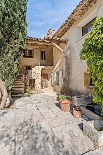 Image No.21-6 Bed House for sale