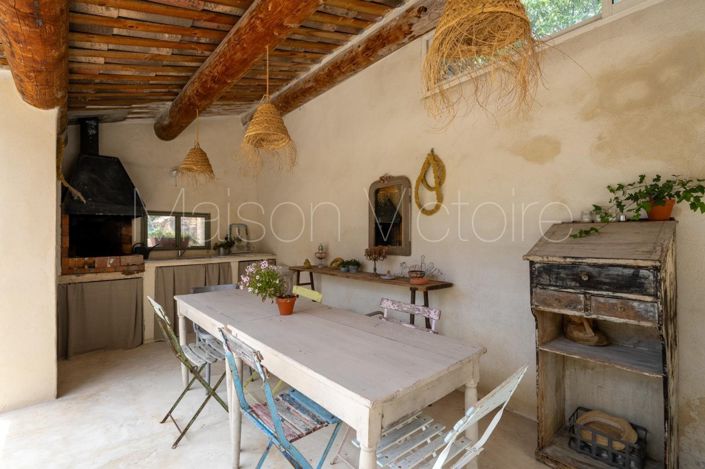 Image No.2-Maison de 4 chambres à vendre à Gordes