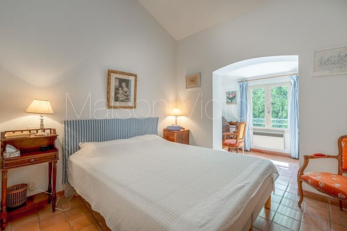 Image No.12-5 Bed House for sale