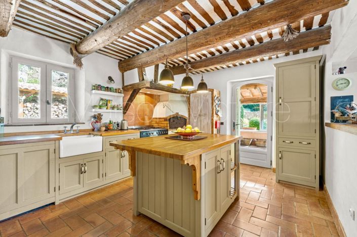 Image No.18-4 Bed House for sale