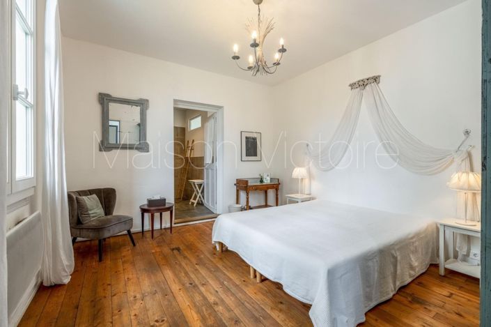 Image No.9-7 Bed House for sale