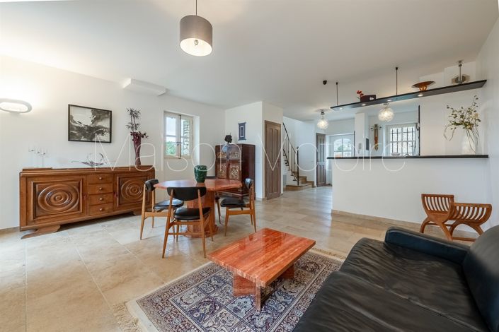 Image No.11-3 Bed House for sale