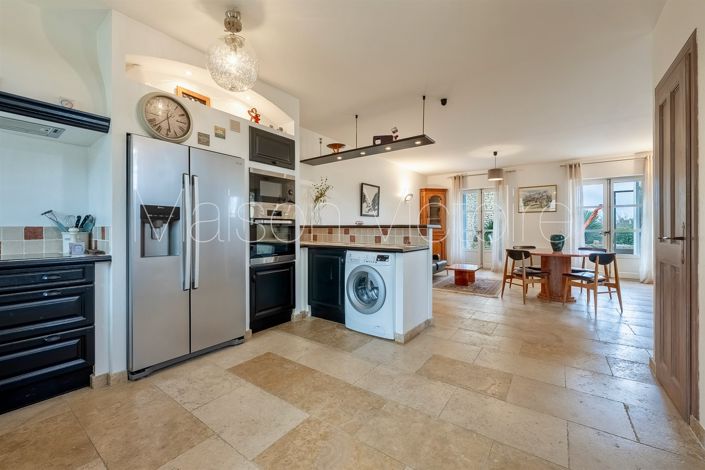 Image No.8-3 Bed House for sale