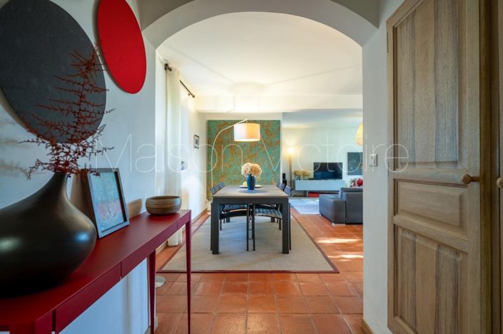 Image No.3-4 Bed House for sale