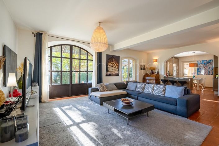 Image No.6-4 Bed House for sale