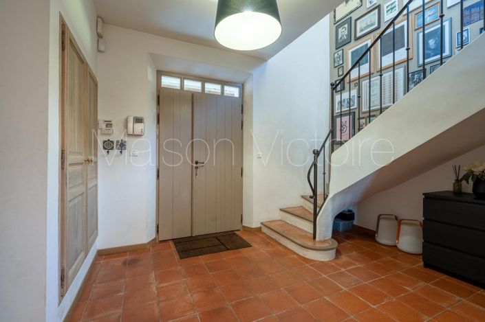 Image No.9-4 Bed House for sale