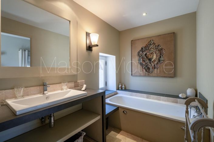 Image No.10-6 Bed House for sale