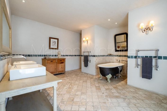 Image No.12-6 Bed House for sale