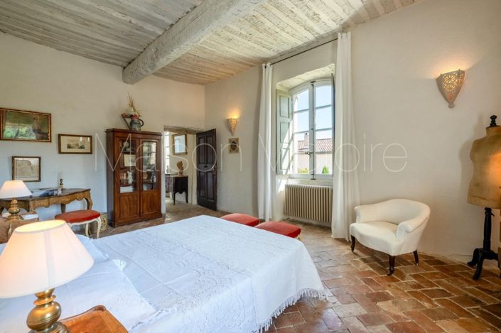 Image No.17-6 Bed House for sale