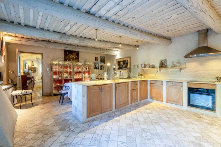 Image No.18-6 Bed House for sale