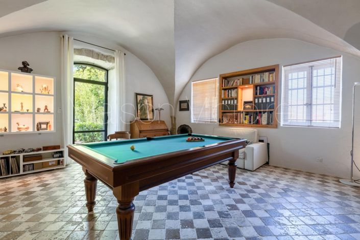 Image No.5-6 Bed House for sale