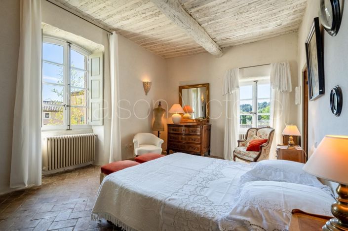 Image No.7-6 Bed House for sale