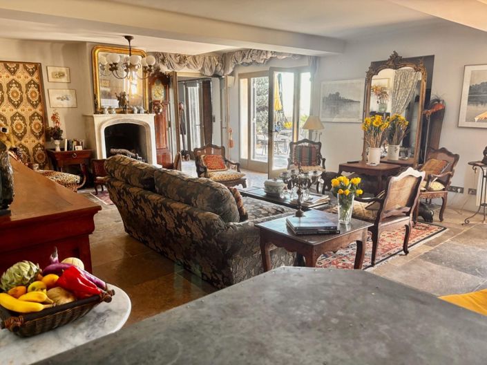 Image No.19-7 Bed House for sale